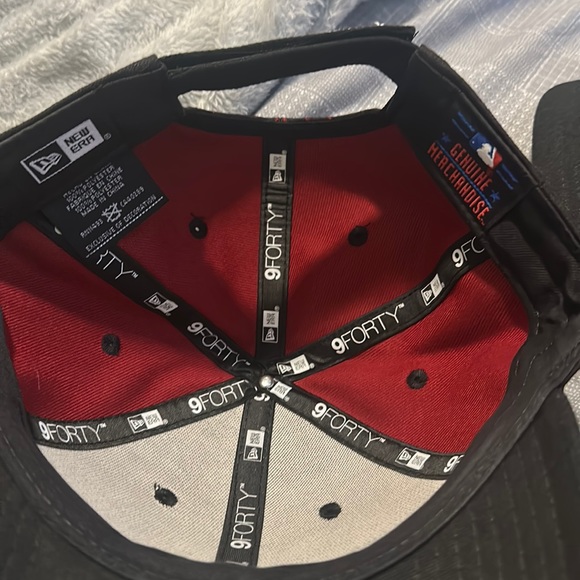 Arizona Diamondbacks New Era 9FORTY Adjustable Hat Cap Black Red Strapback MLB - Picture 2 of 3